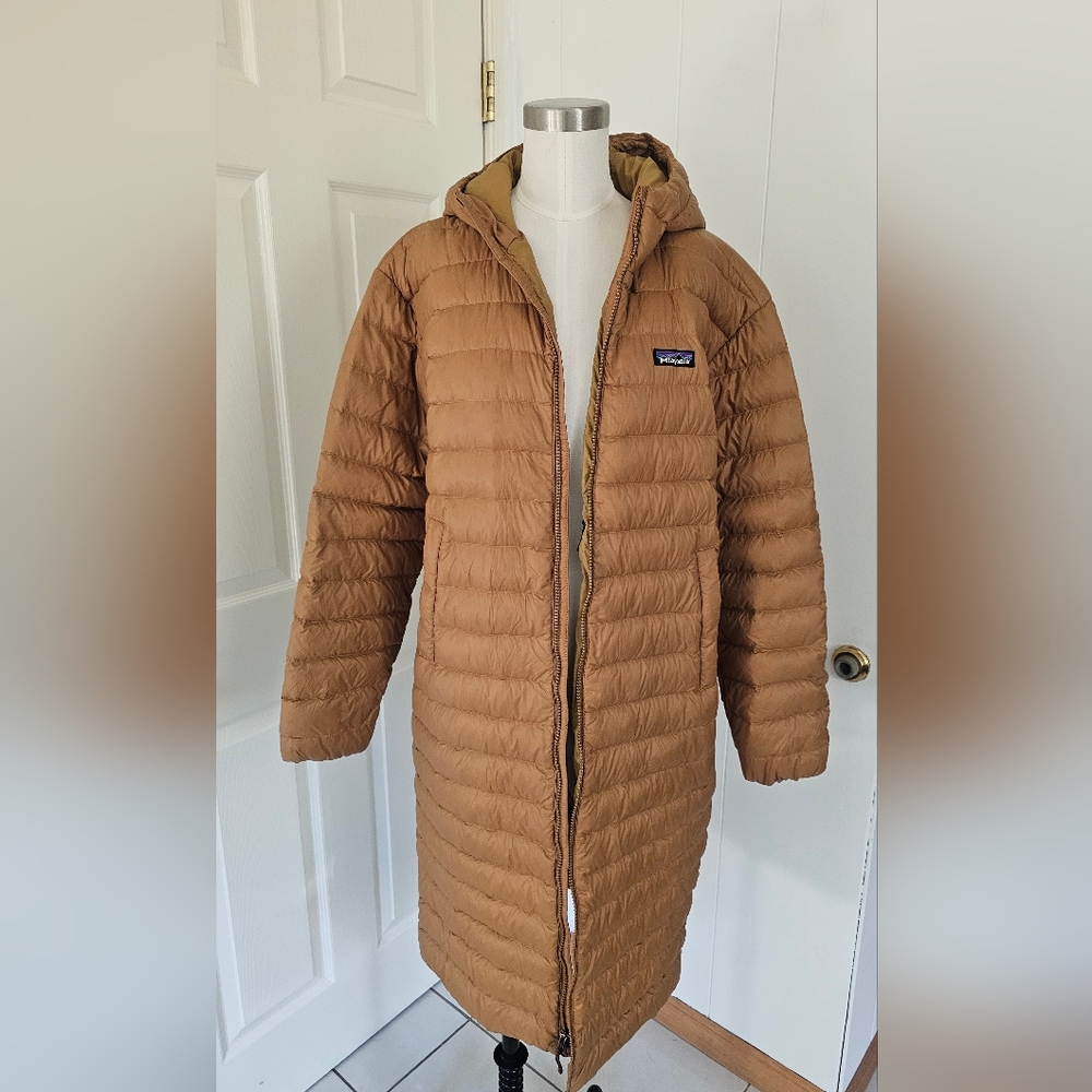 Patagonia Long Hooded Puffer Coat in Caramel Brown